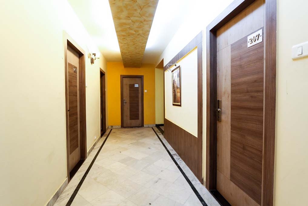 Mejestic Hotel Shillong Corridoor
