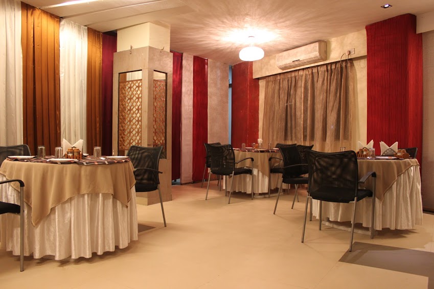 Mejestic Hotel Shillong Restaurant- Lobby level