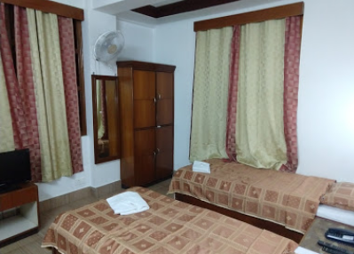 Twin bedded room
