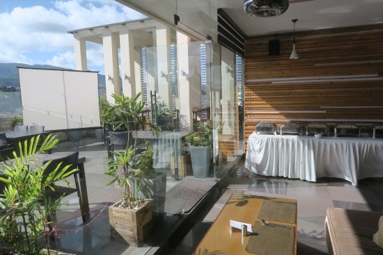 breakfast-area