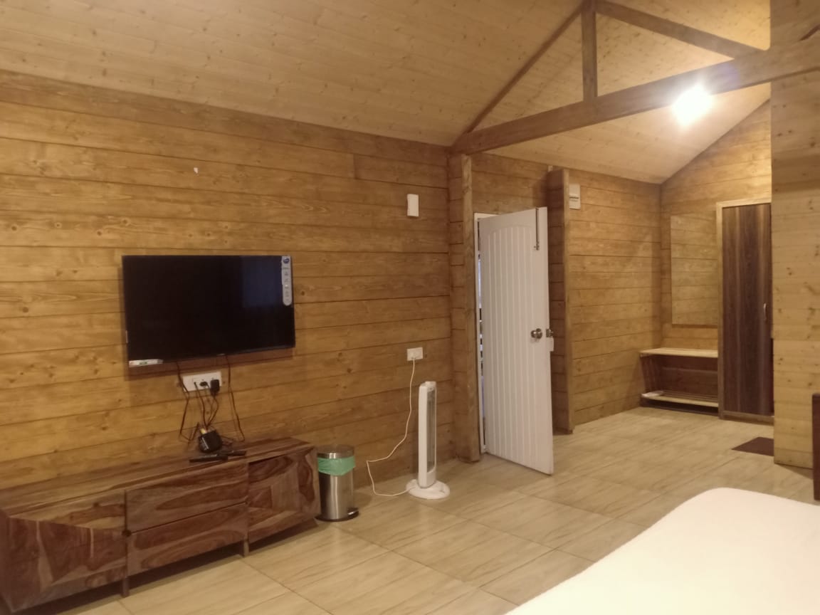 log hut -3