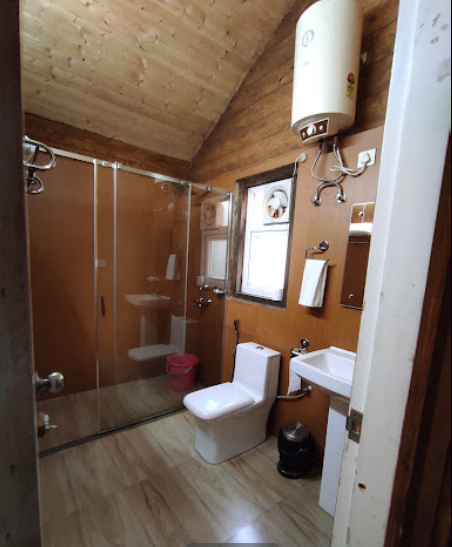 log hut 3