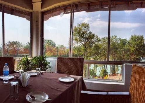 orchid-lake-hotel-l